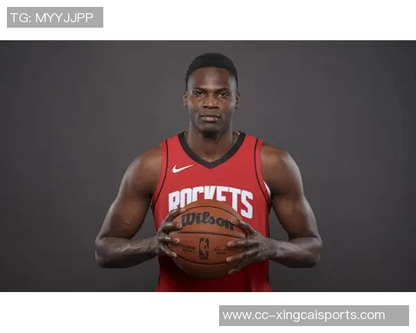 比卢普斯透露季前赛计划霍勒迪首战下半场缺席或尝试新先发阵容