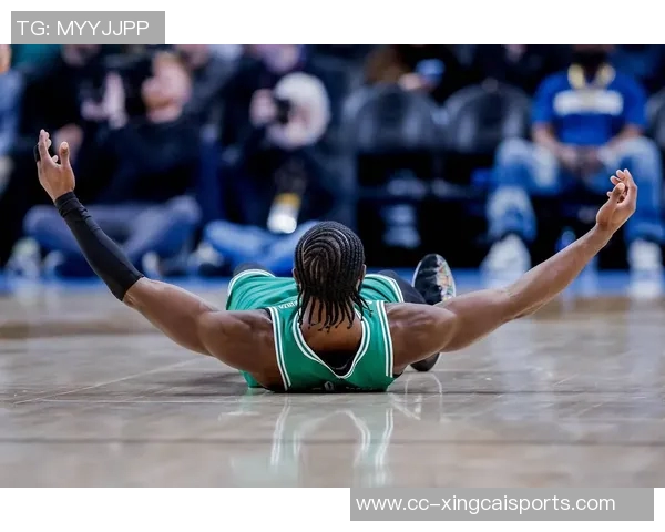 杰伦布朗直播中打电话给詹姆斯探讨植发的可能性与想法