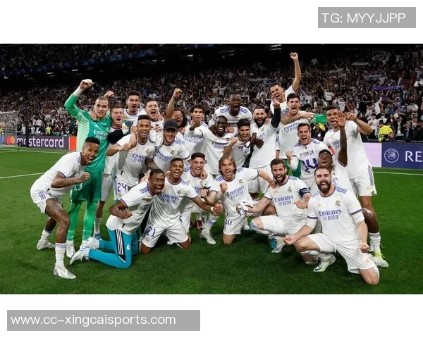 皇马今日训练前为西班牙列车事故遇难者默哀一分钟表达哀悼与关怀 皇马今日训练前为西班牙列车事故遇难者默哀一分钟表达哀悼与关怀